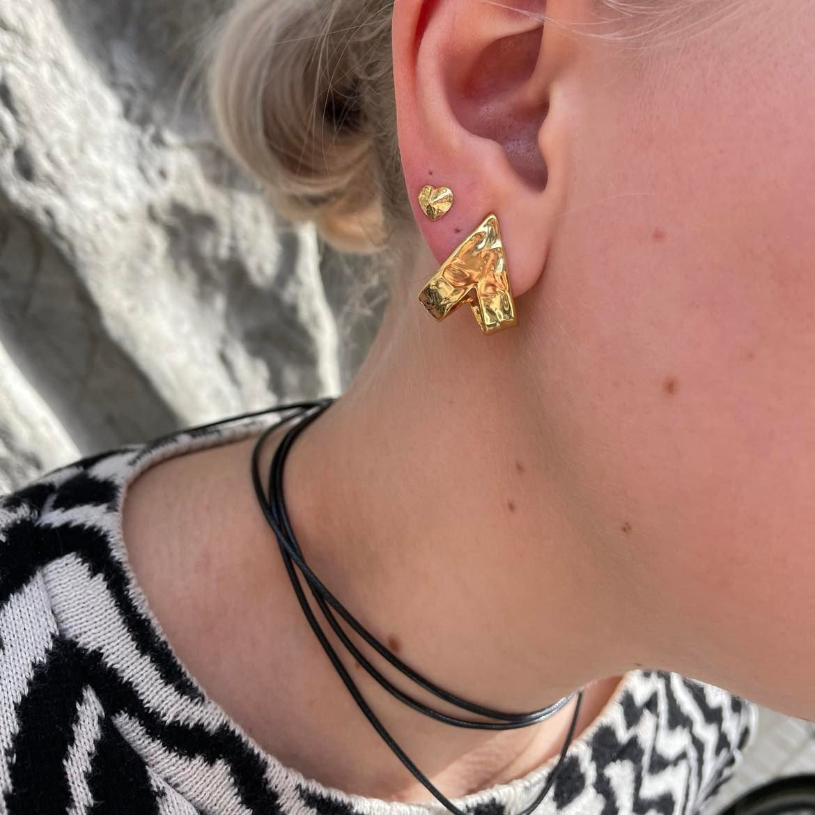 Jane Kønig Bruised Heart ørering BHS-SS23-G