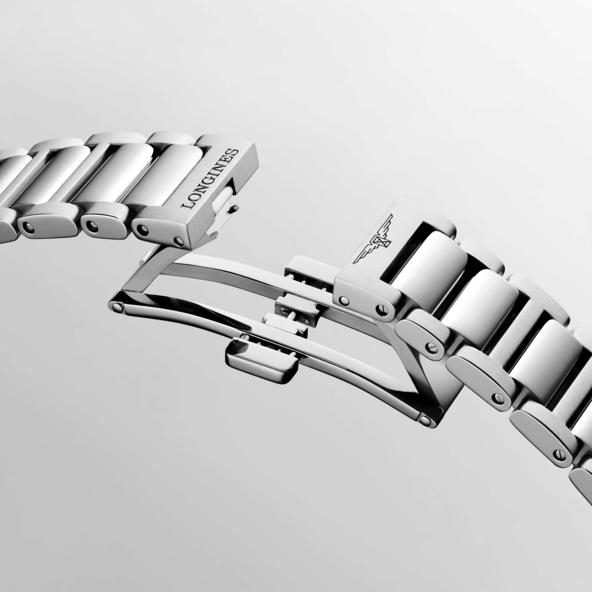 Longines Conquest 34mm L3.460.4.12.6