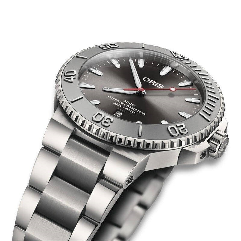 Oris Aquis Date Relief 43,5mm 733 7789 4153MB