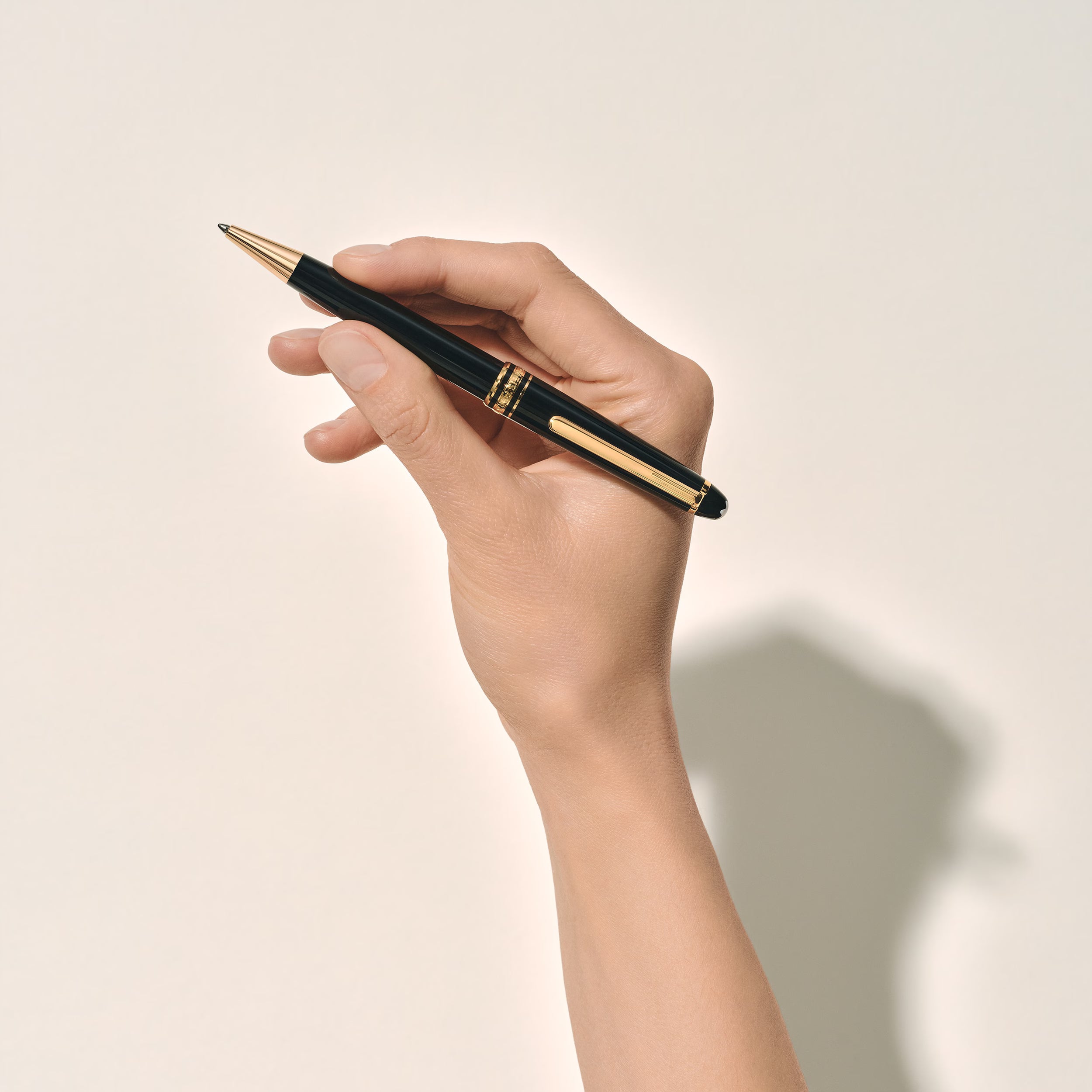 Mont Blanc Meisterstück Midsize Ballpoint pen 137533