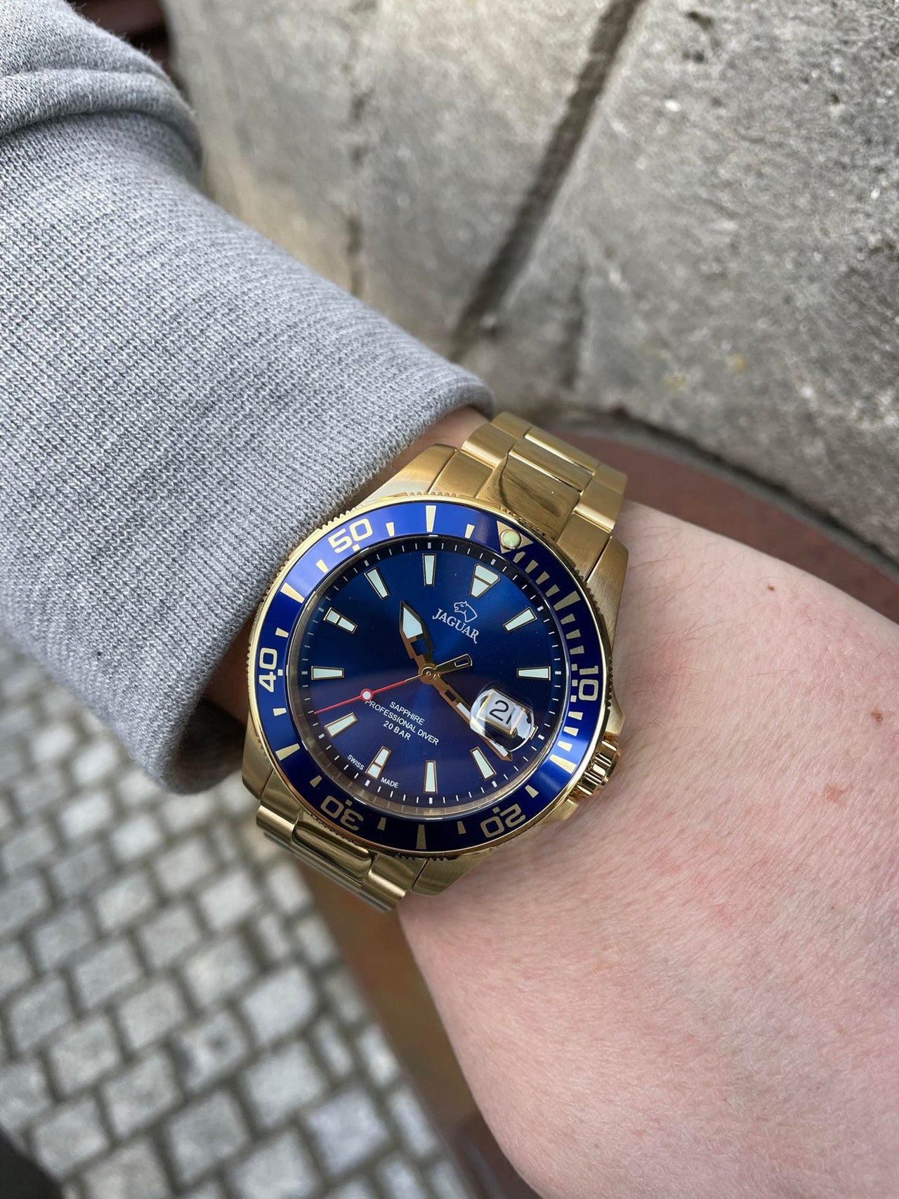 Jaguar Executive Diver J877/1