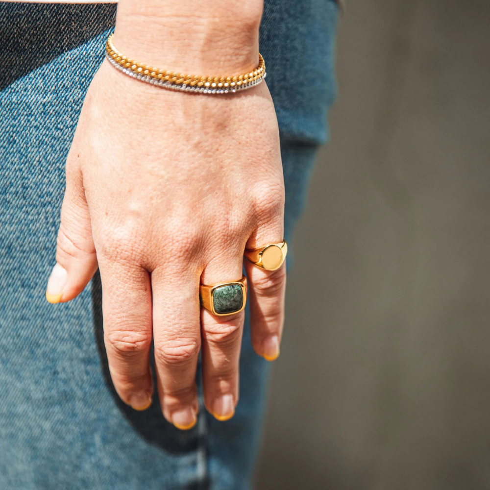 IX Studios Mini Oval Signet ring DMN0299GD