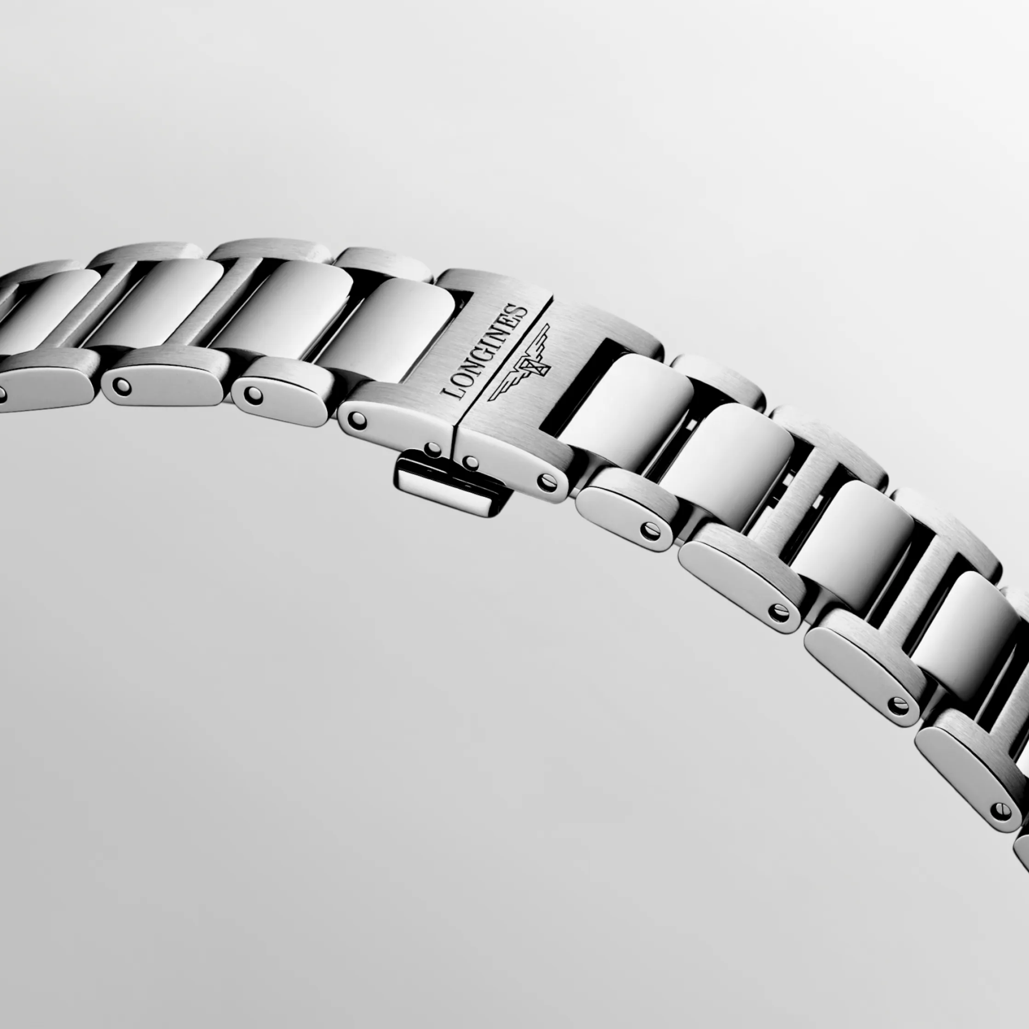 Longines Conquest 38mm L3.750.4.92.6