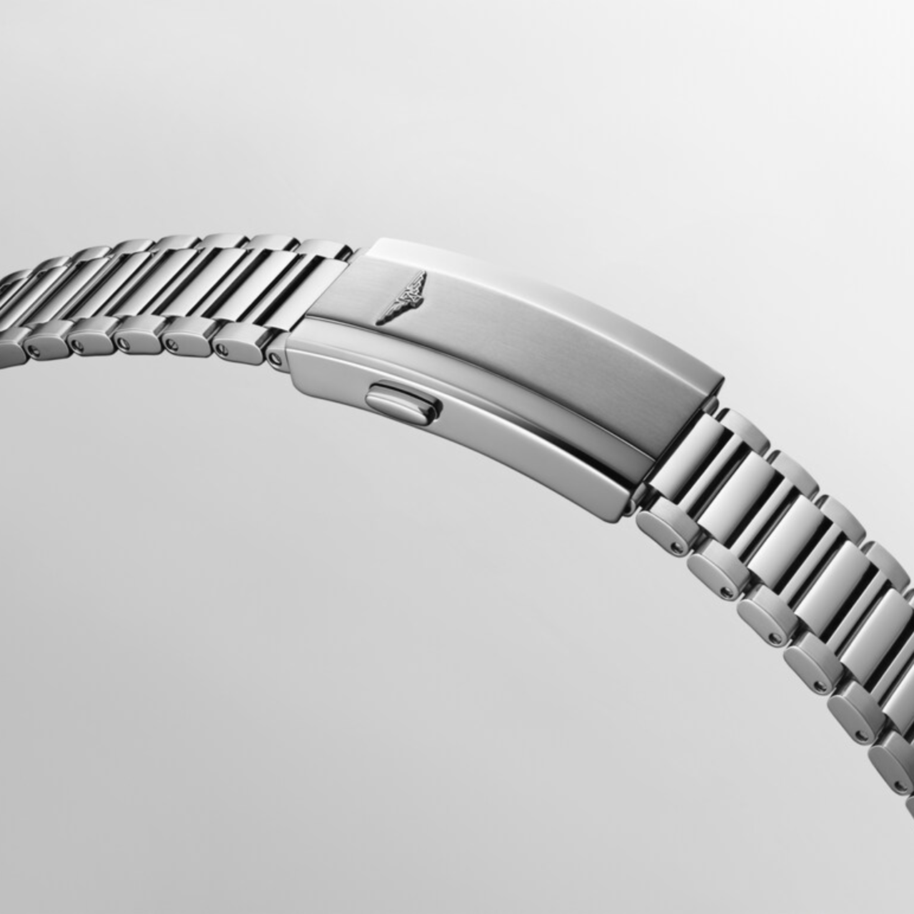 Longines Conquest Heritage 40mm L1.650.4.52.6